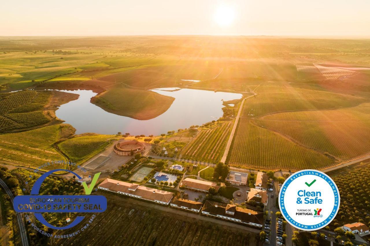 Vila Gale Alentejo Vineyard - Clube De Campo อัลแบร์โนอา ภายนอก รูปภาพ