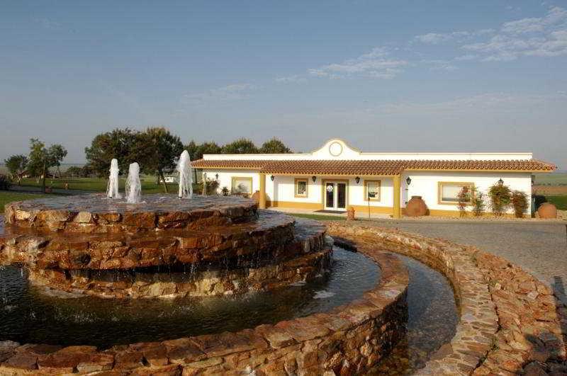 Vila Gale Alentejo Vineyard - Clube De Campo อัลแบร์โนอา ภายนอก รูปภาพ